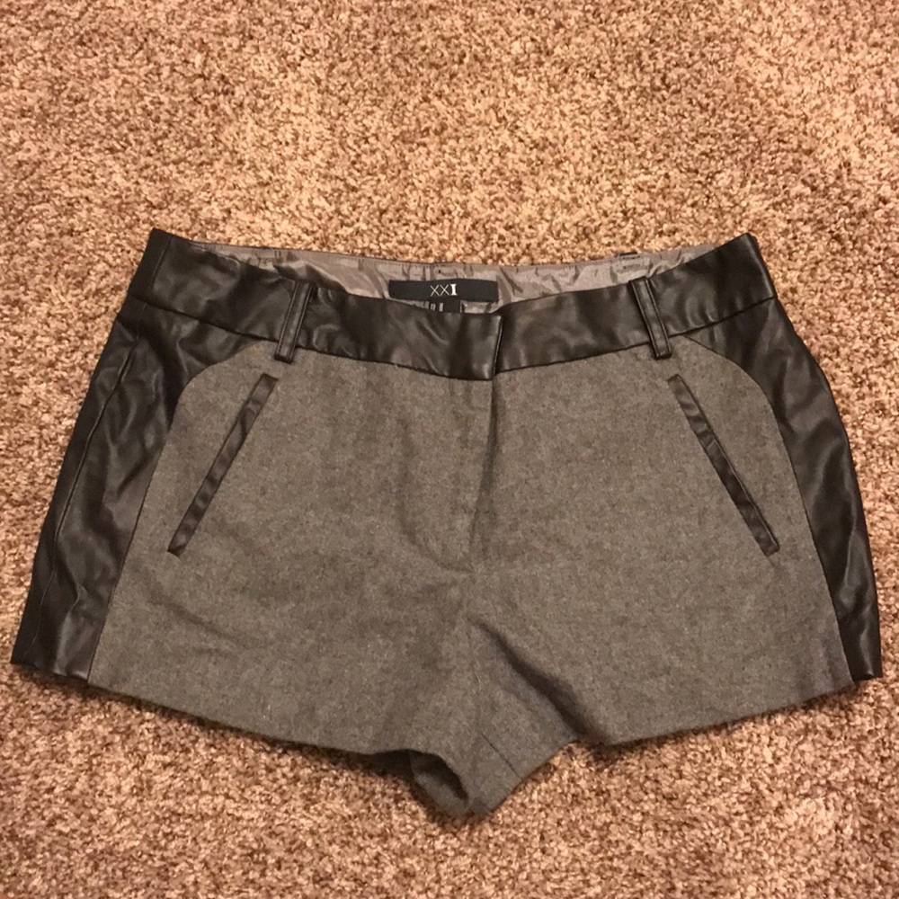 Wool/leather shorts